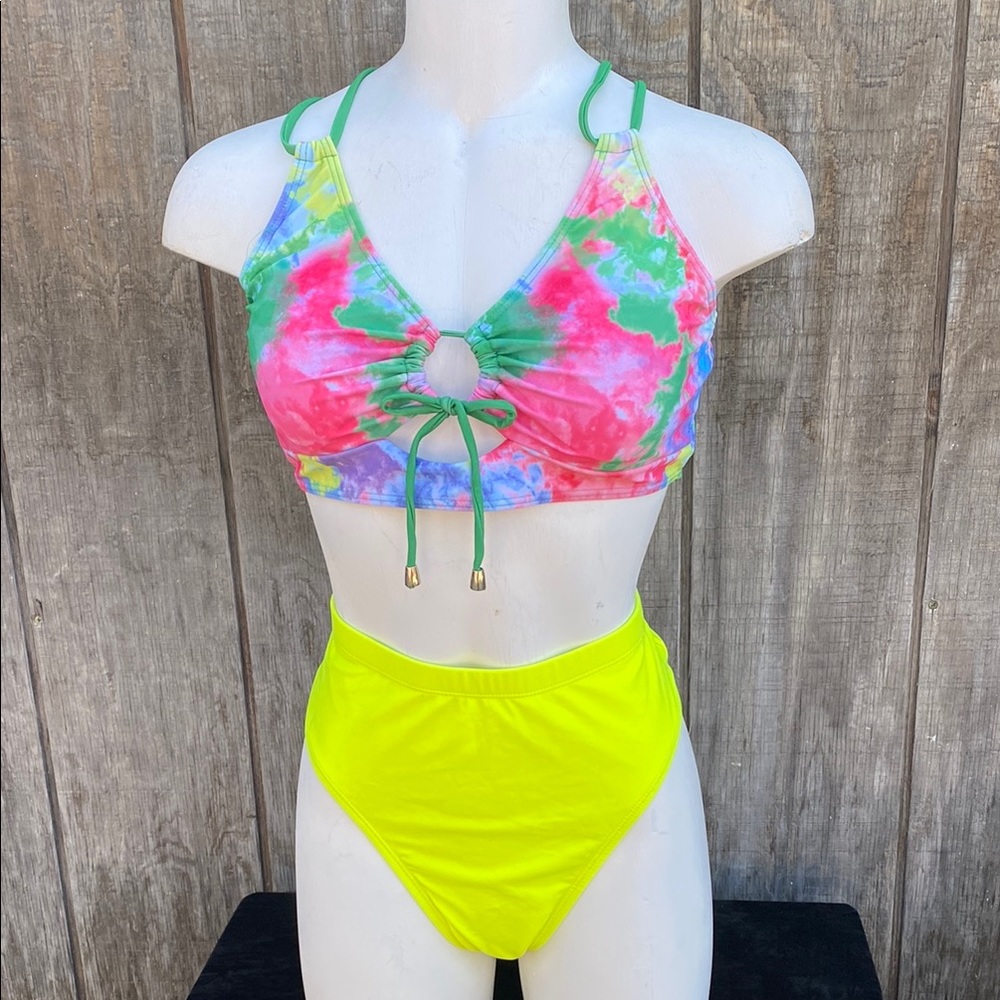 New Vibrant Tie-Dye Strappy Bikini Top and Hot Yellow Bottoms Size Large Summer